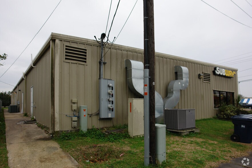 More Photos Of 1018-1030 N Martin Luther King Hwy, Lake Charles Storefront Retail Office For Lease