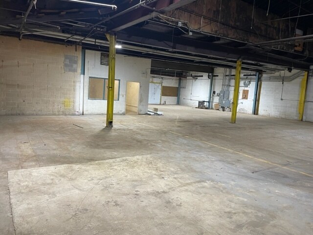 More Photos Of 600 S Brandywine Ave, Downingtown Manufacturing For Lease