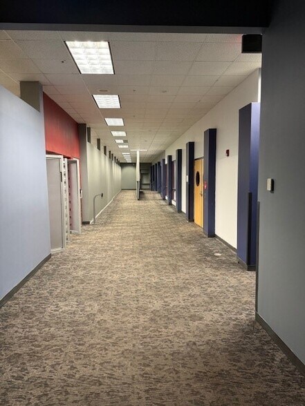 More Photos Of 1720 E Primrose St, Springfield Office For Lease