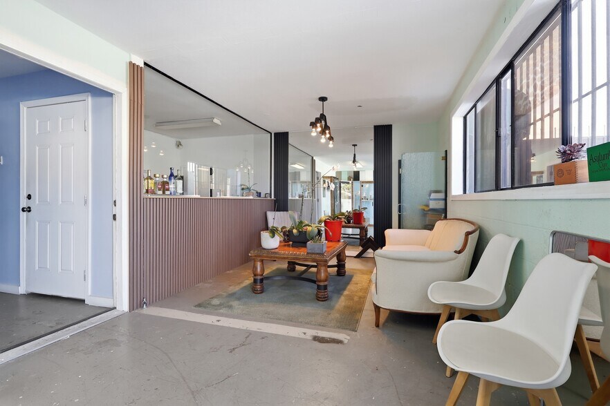 More Photos Of 650 N Broad Ave, Wilmington Warehouse For Sale
