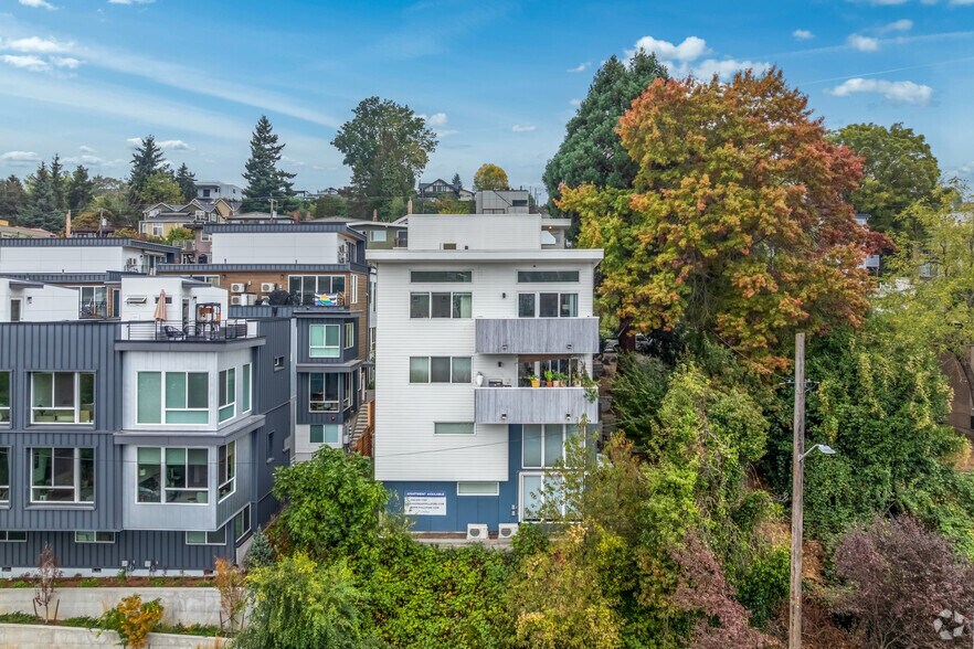 More Photos Of 3402 15th Ave W, Seattle Apartments For Sale