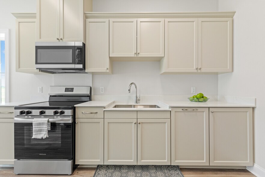 More Photos Of 1102 Apollo rd, Scott Office Residential For Lease