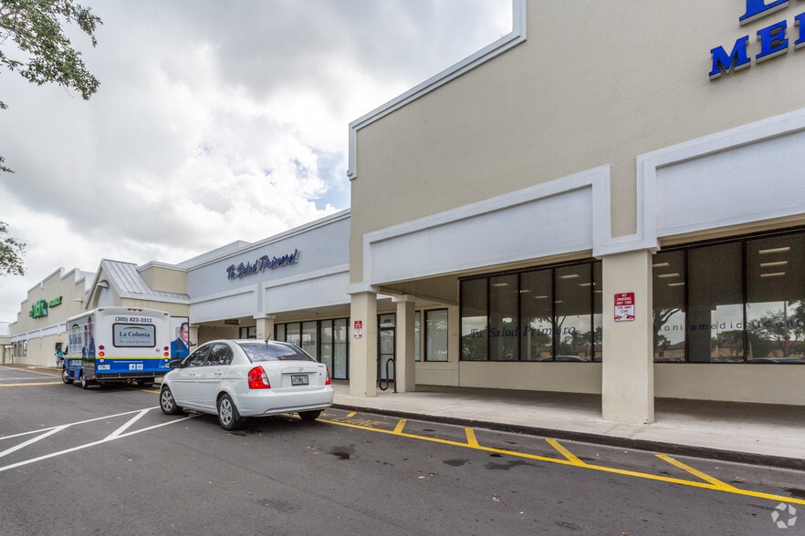 More Photos Of 2414-2490 W 60th St, Hialeah Supermarket For Lease