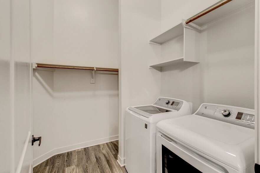 More Photos Of 4150 Belt Line Rd, Addison Apartments For Lease