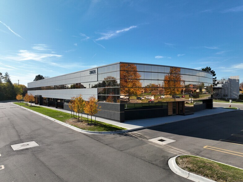 More Photos Of 28625 Northwestern Hwy, Southfield Medical For Lease