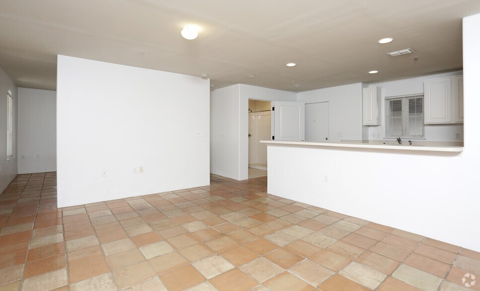 More Photos Of 433 W New England Ave, Winter Park Apartments For Lease