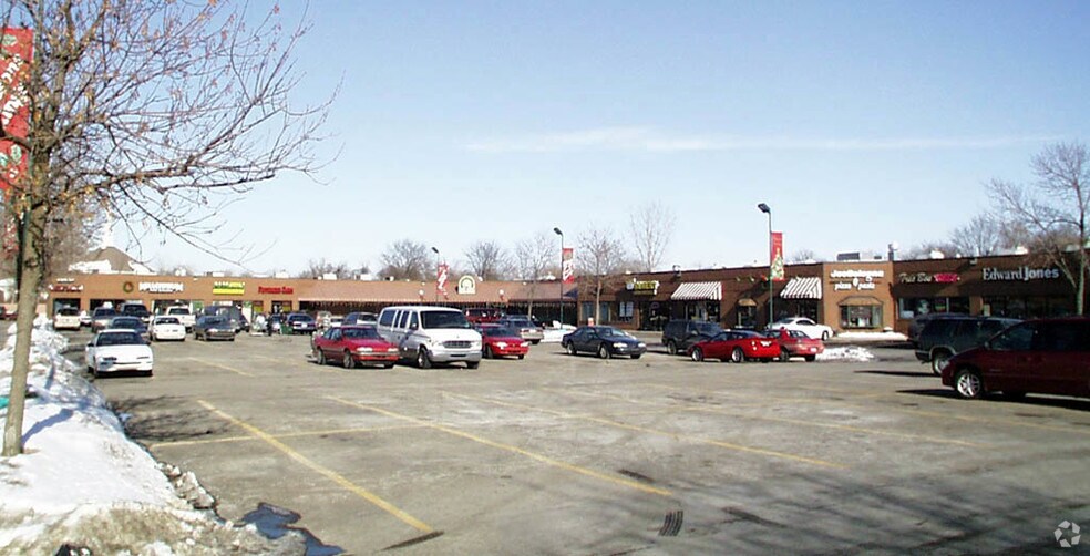 More Photos Of 2101-2195 17 Mile Rd, Sterling Heights Storefront For Lease