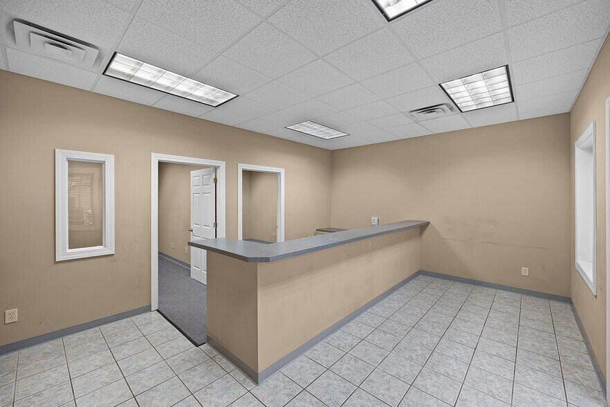 More Photos Of 107 Shannon St, Jackson Office For Sale
