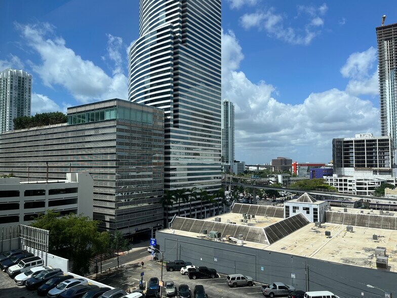 More Photos Of 150 SE 2nd Ave, Miami Office Residential For Sale