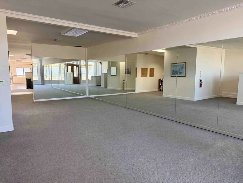 More Photos Of 1160 El Camino Real, San Carlos Office For Sale