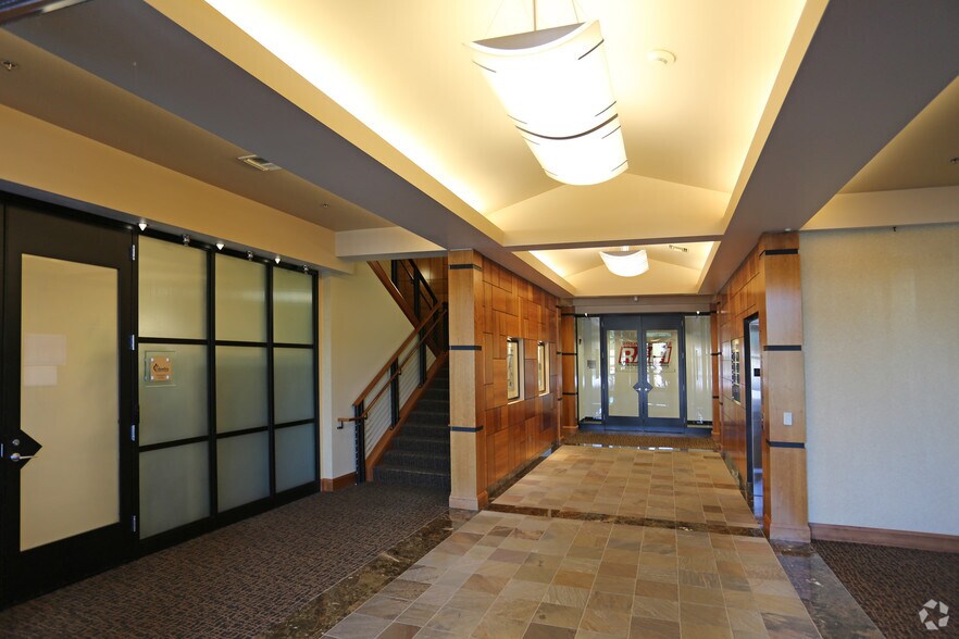 More Photos Of 19120 SE 34th St, Vancouver Office For Lease
