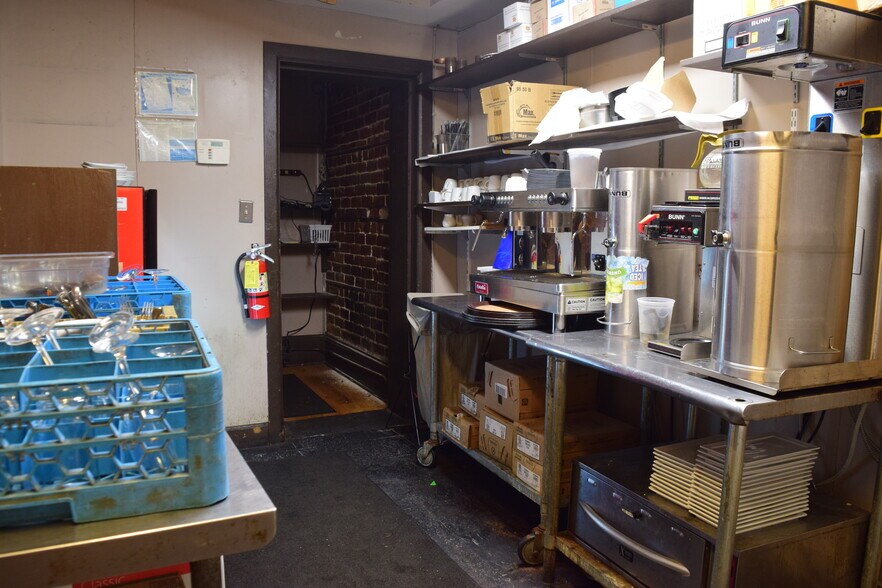 More Photos Of 309 W Congress St, Savannah Restaurant For Lease