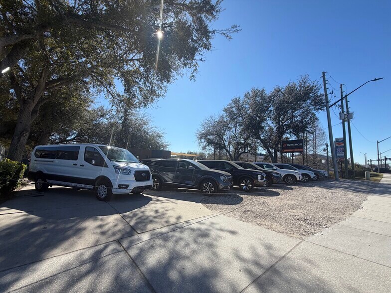 Primary Photo Of 12822 W Colonial Dr, Winter Garden Auto Dealership For Sale