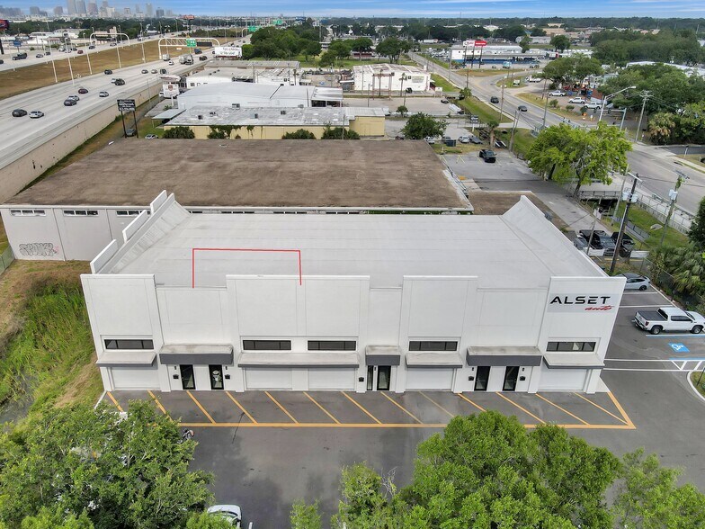 More Photos Of 4403 E Columbus Dr, Tampa Light Manufacturing For Lease