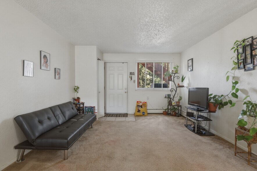 More Photos Of 1447 Nokomis Dr, Colorado Springs Apartments For Sale