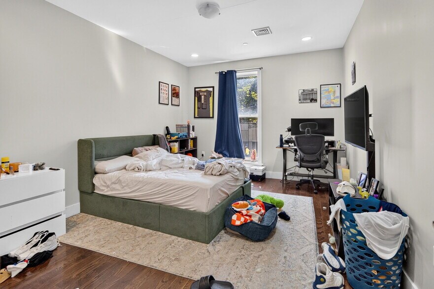 More Photos Of 83 Beaver St, Albany Apartments For Sale