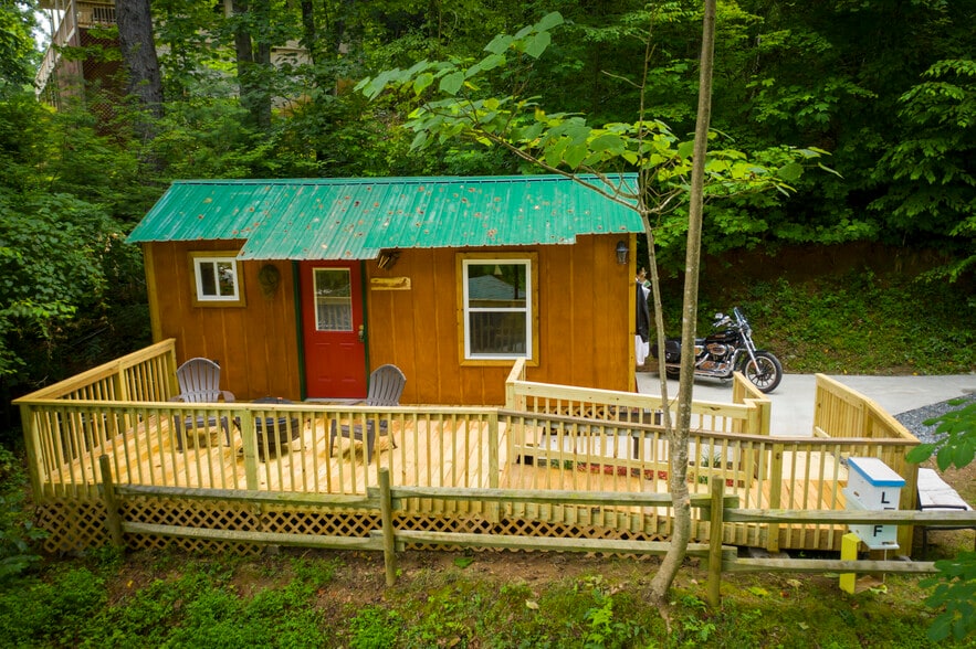 More Photos Of 88 Lower Mountain Creek Rd, Robbinsville Trailer Camper Park For Sale