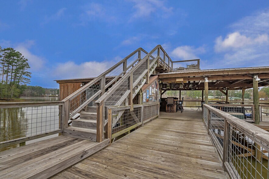 More Photos Of 111 Cypress Bay dr, Milam Specialty For Sale