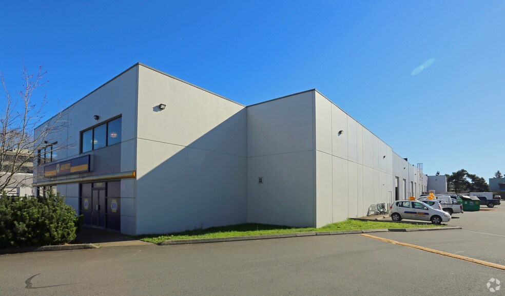 More Photos Of 555 Ardersier Rd, Victoria Warehouse For Lease