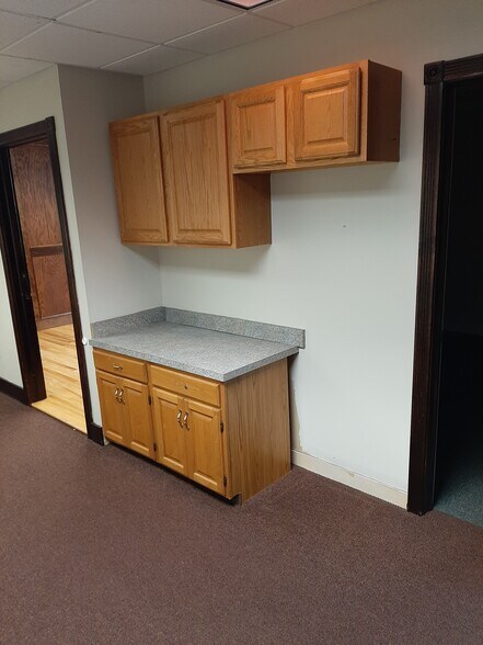 More Photos Of 2 Crane Park Dr, Wilbraham Medical For Lease