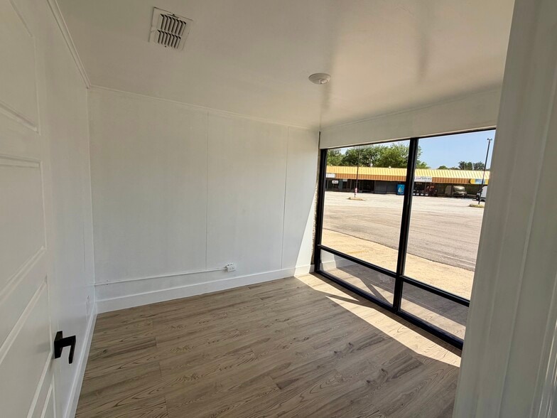 More Photos Of 8051 Boulevard 26, North Richland Hills Mixed Retail For Sale