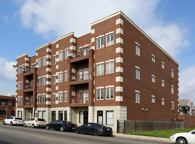 Primary Photo Of 720 W 47th St, Chicago Apartments For Lease