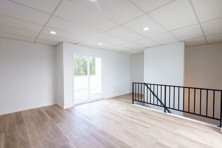 More Photos Of 8225 Westglen Dr, Houston Office For Sale