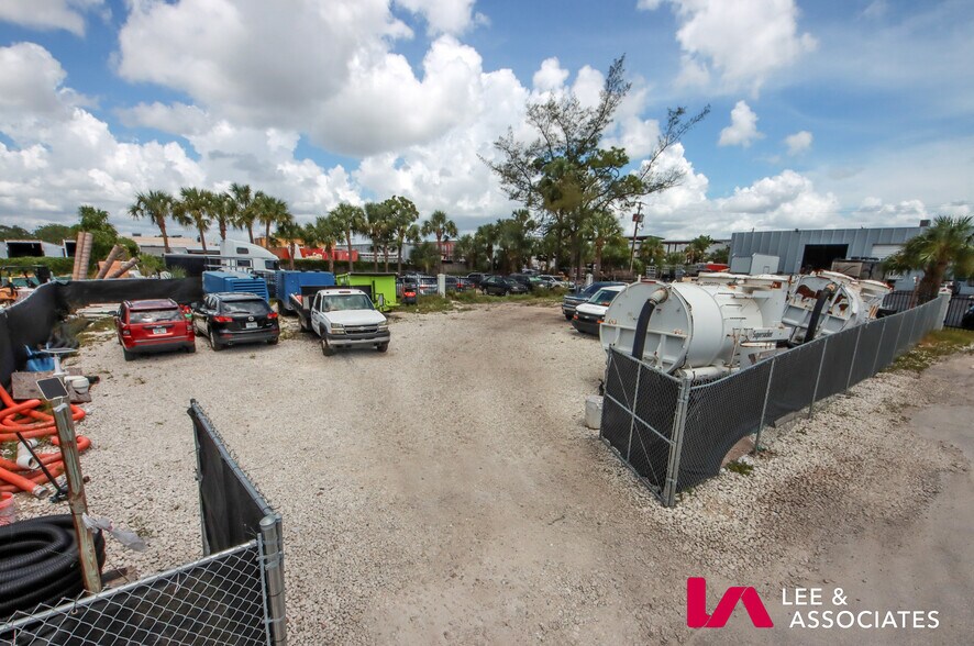 More Photos Of 1401 SW 8th St, Pompano Beach Warehouse For Lease