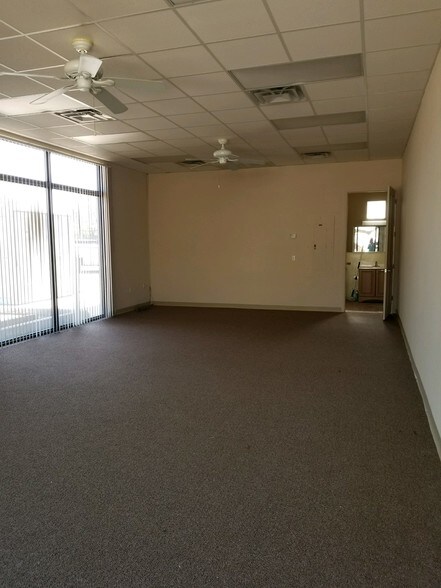 More Photos Of 25 Easy St, Carefree Office For Lease