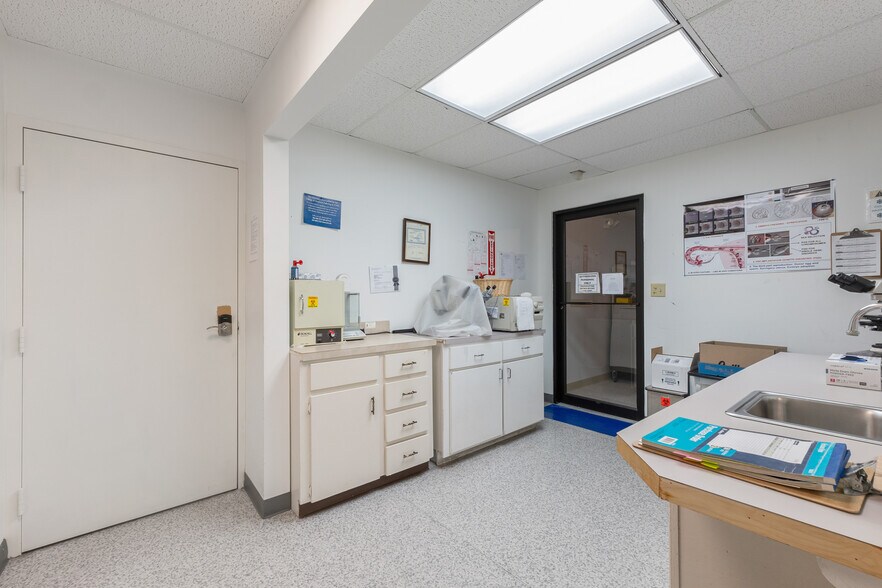 More Photos Of 110 E Savannah Ave, McAllen Medical For Sale