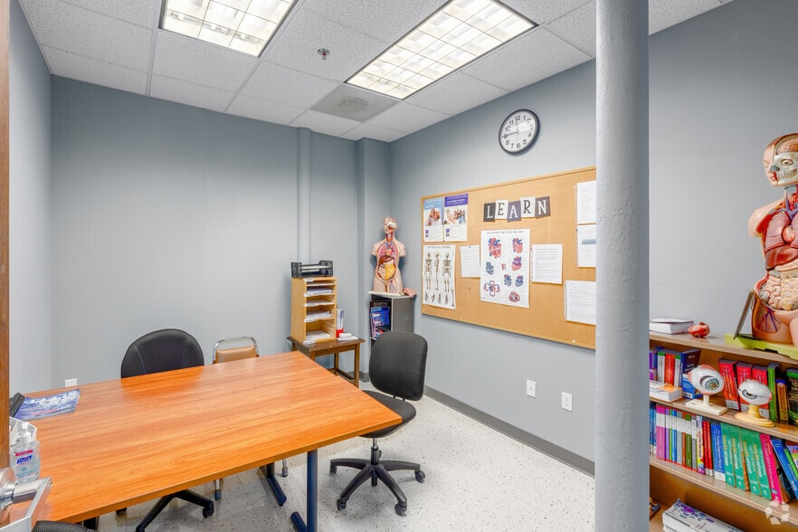 More Photos Of 1082 Davol St, Fall River Apartments For Lease