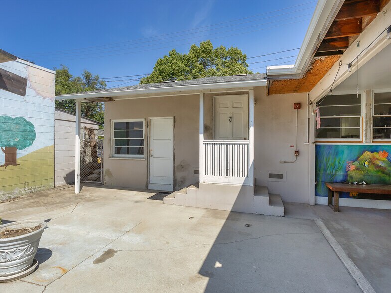 More Photos Of 1817 W Burbank Blvd, Burbank Daycare Center For Sale
