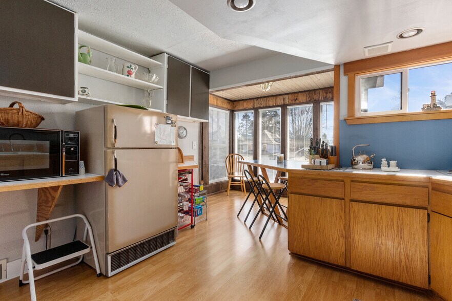 More Photos Of 2040 6th Ave, Tacoma Office For Sale