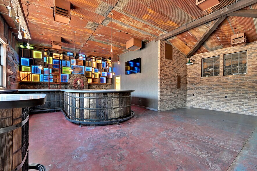 More Photos Of 208 S Green St, Sonora Restaurant For Sale