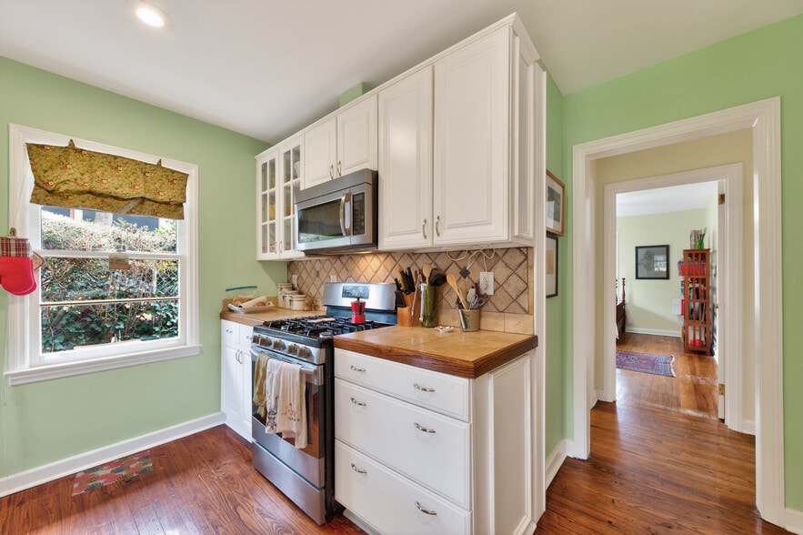 More Photos Of 827 Pinetree Dr, Decatur Apartments For Sale