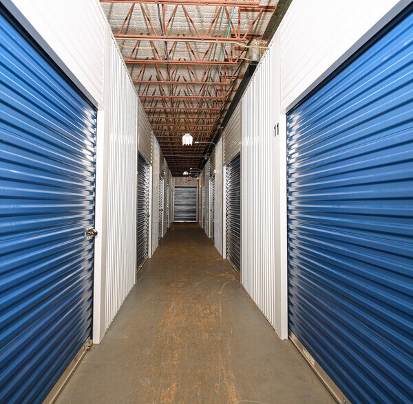 More Photos Of 6412-6418 Frankford Ave, Baltimore Warehouse For Lease