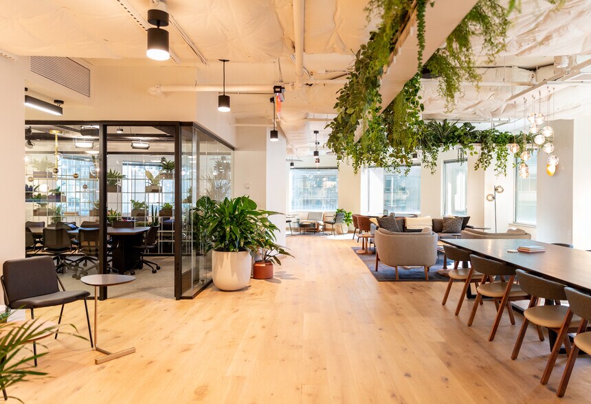 More Photos Of 7200 Wisconsin Ave, Bethesda Office For Lease
