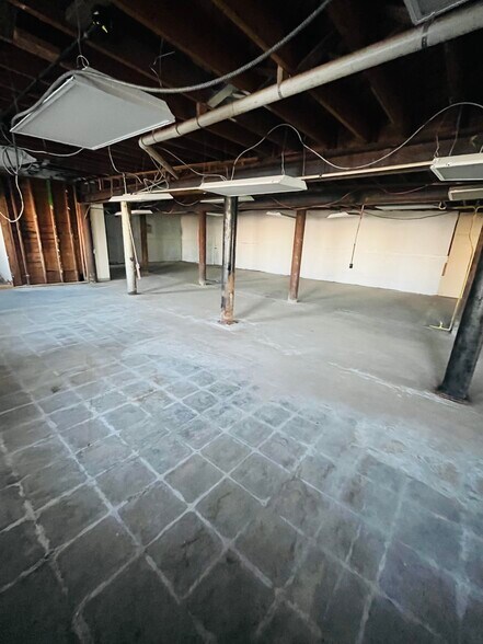 More Photos Of 104 W Walnut Ave, Seminole Religious Facility For Sale