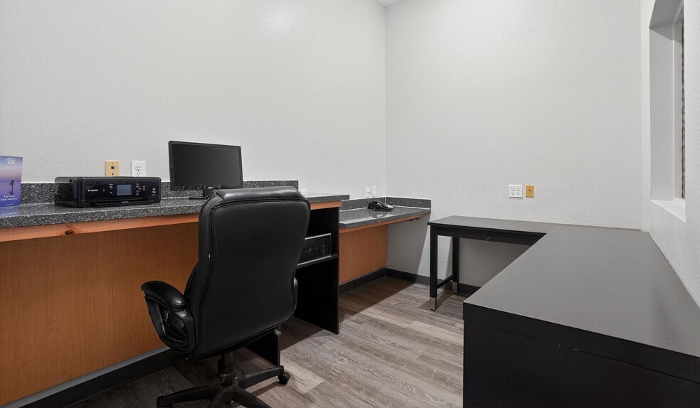 More Photos Of 415 Fm 1960 Rd E, Houston Hotel For Sale