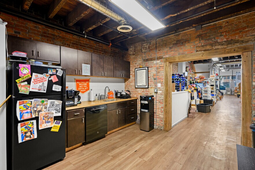 More Photos Of 810 Main St, Buffalo Office For Sale