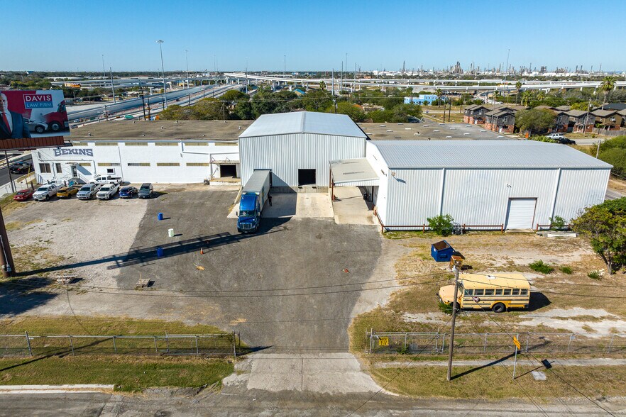 More Photos Of 900 N Staples St, Corpus Christi Distribution For Sale