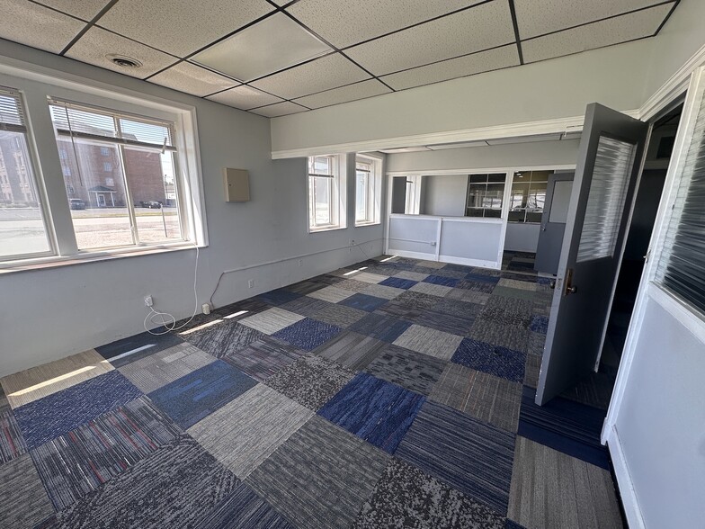 More Photos Of 2655 Buchanan Ave SW, Grand Rapids Truck Terminal For Lease