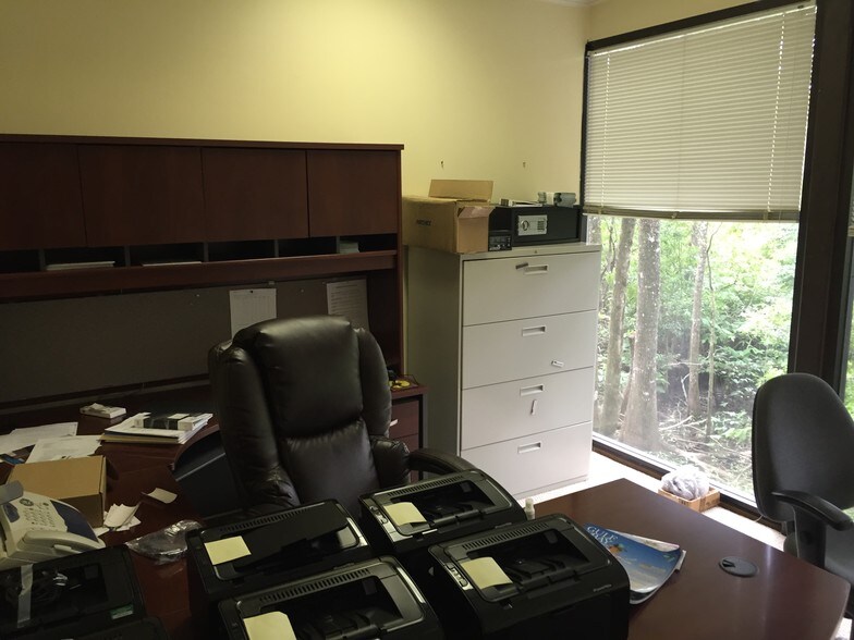 More Photos Of 2301 Park Ave, Orange Park Medical For Lease