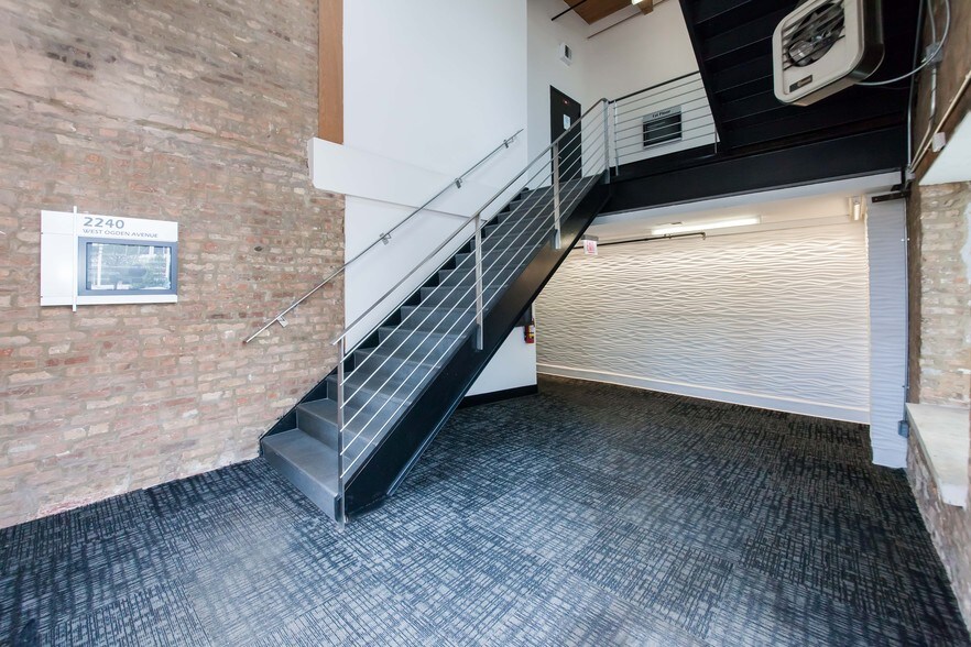 More Photos Of 2240 W Ogden Ave, Chicago Loft Creative Space For Lease