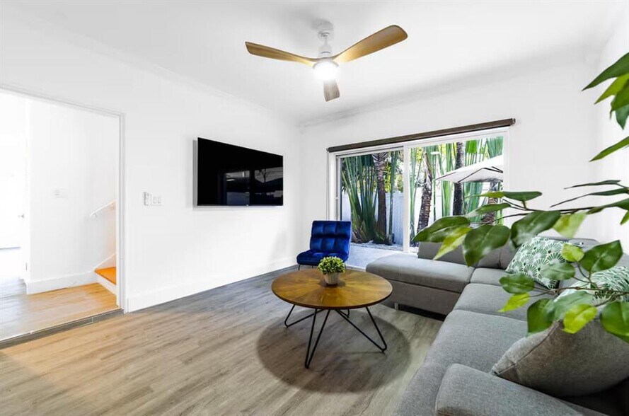 More Photos Of 2617 NE 13th Ct, Fort Lauderdale Apartments For Sale
