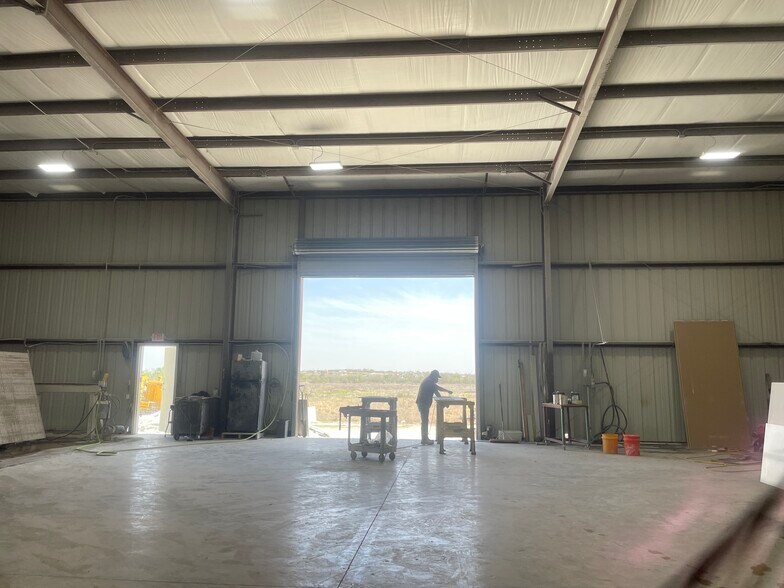 More Photos Of 721 Rohde Rd, Kyle Unknown For Lease