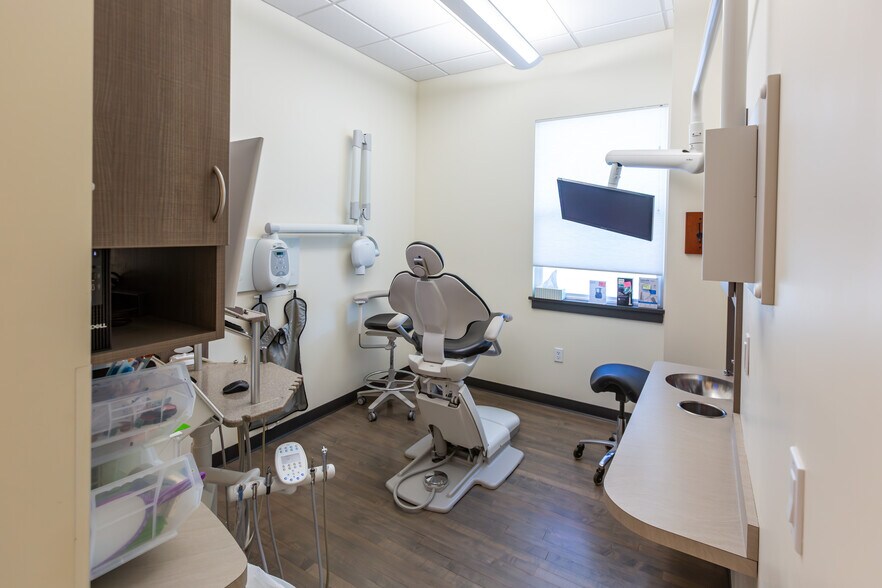 More Photos Of 200 W Railroad Ave, Plains Medical For Sale