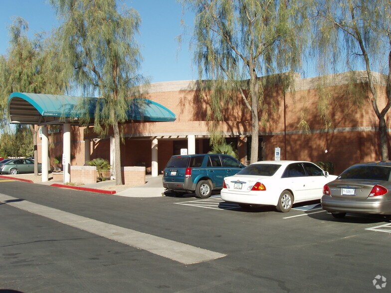 More Photos Of 1717 W Chandler Blvd, Chandler Medical For Lease