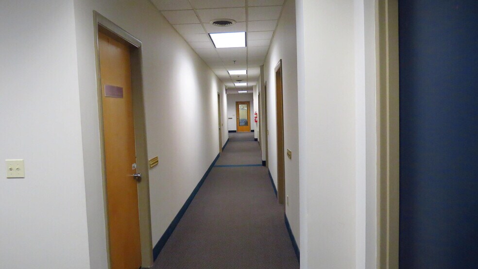 More Photos Of 318-320 Bear Hill Rd, Waltham Office For Lease