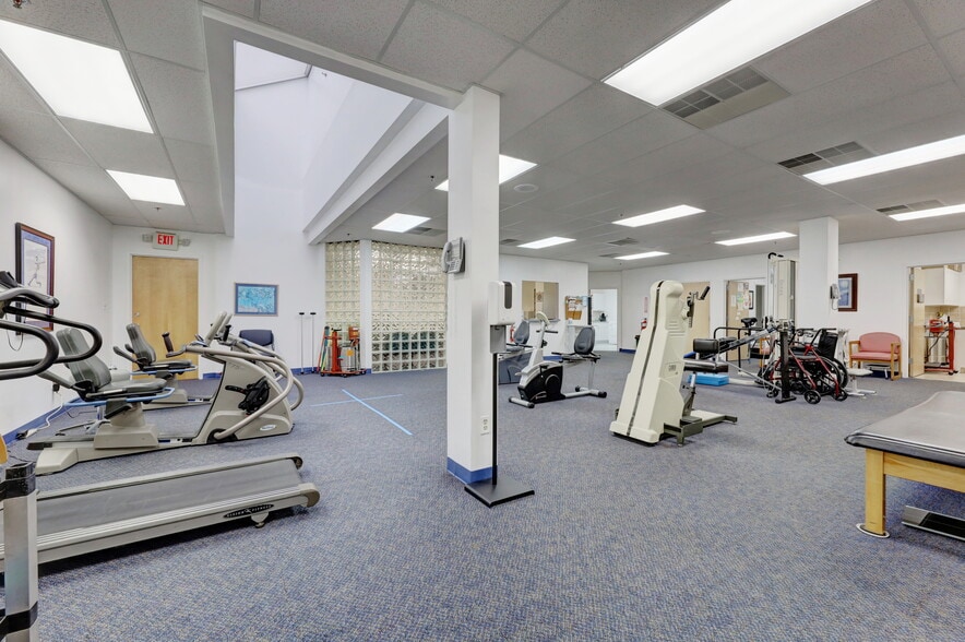 More Photos Of 342 Hamburg Tpke, Wayne Medical For Sale